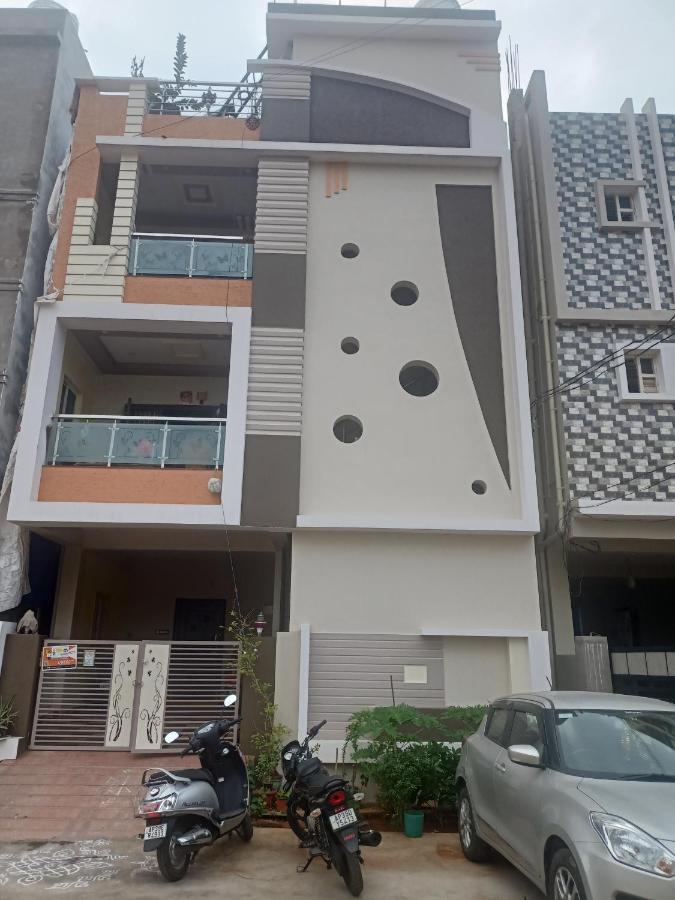 Sri Govinda Nilayam Home Stay 1 Вишакхапатнам Экстерьер фото