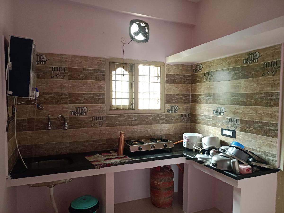 Sri Govinda Nilayam Home Stay 1 Вишакхапатнам Экстерьер фото